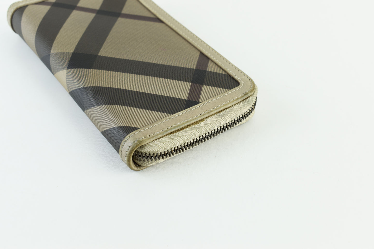 Burberry Grey Smoked Check PVC And Leather Zip Around Women Wallet 19cm, V.Good 7/10