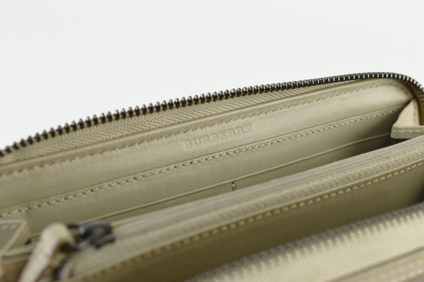 Burberry Grey Smoked Check PVC And Leather Zip Around Women Wallet 19cm, V.Good 7/10