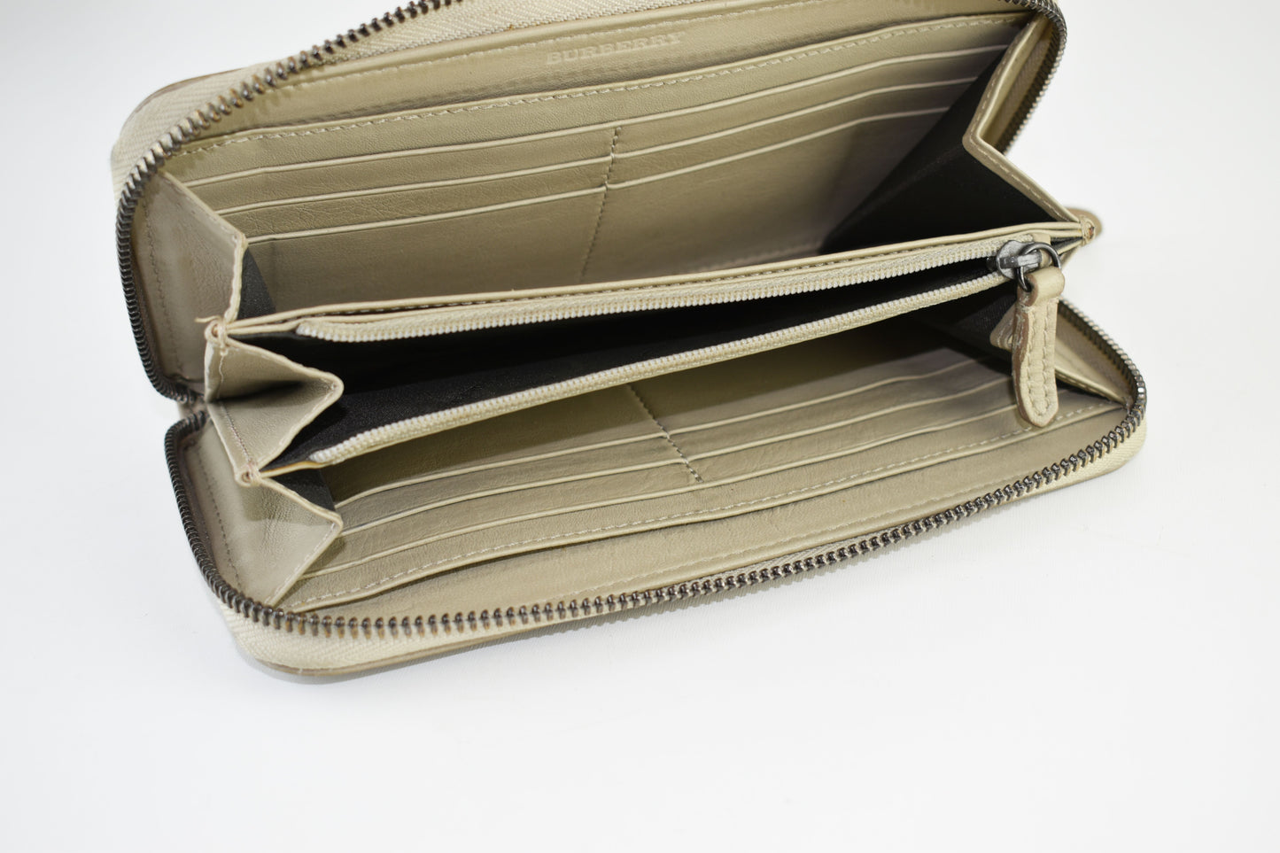 Burberry Grey Smoked Check PVC And Leather Zip Around Women Wallet 19cm, V.Good 7/10