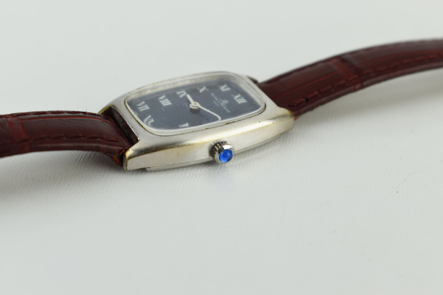 Baume et Mercier Gents Tanq style Unisex watchs, V.Good 7/10