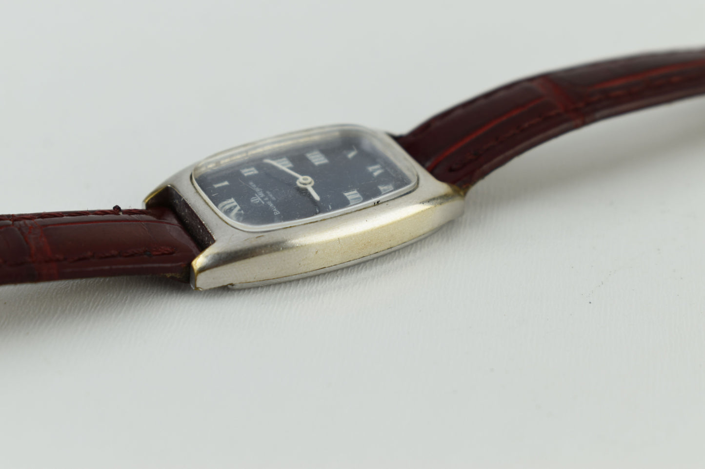 Baume et Mercier Gents Tanq style Unisex watchs, V.Good 7/10