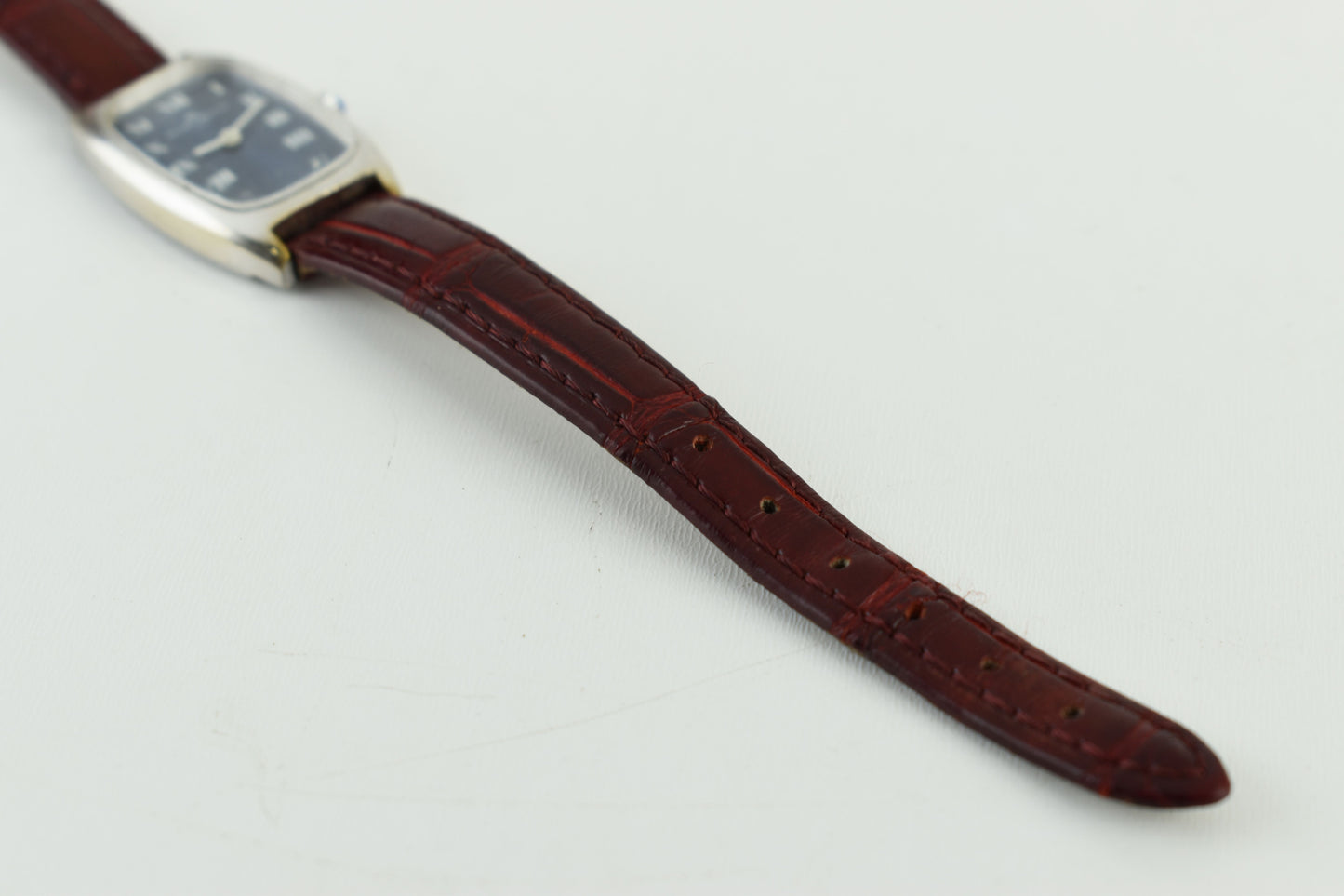 Baume et Mercier Gents Tanq style Unisex watchs, V.Good 7/10