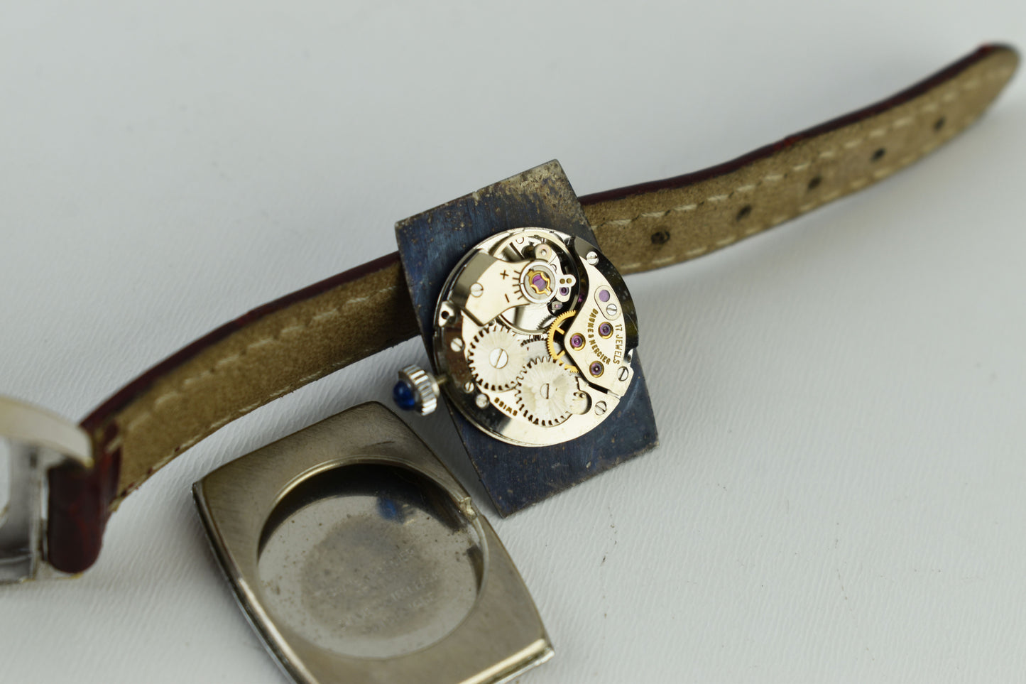 Baume et Mercier Gents Tanq style Unisex watchs, V.Good 7/10