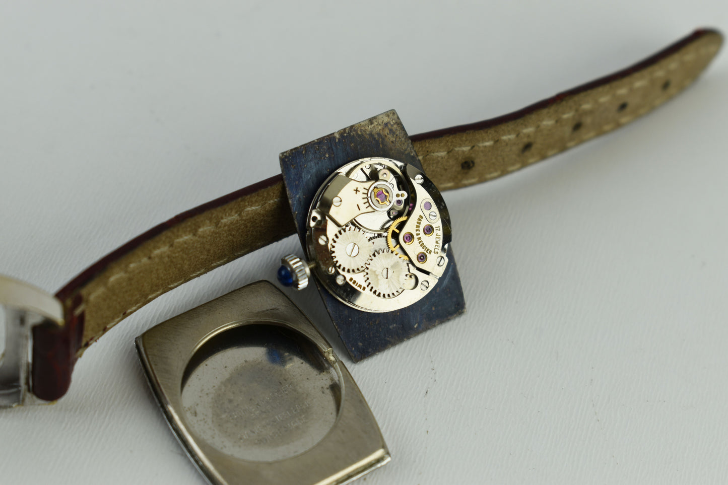 Baume et Mercier Gents Tanq style Unisex watchs, V.Good 7/10