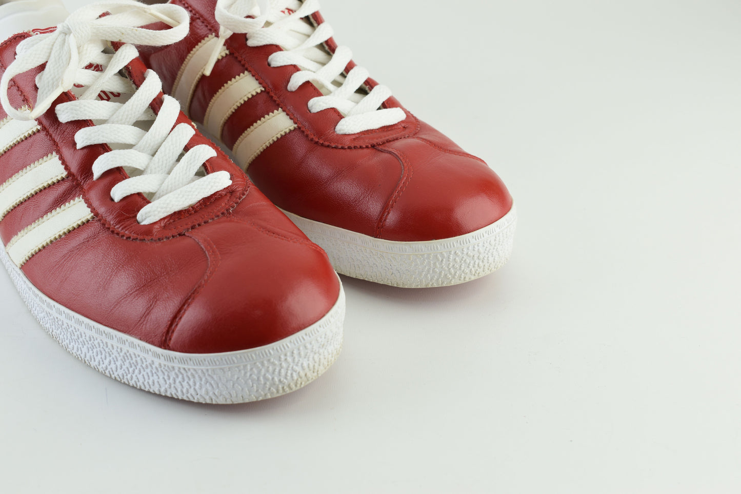 Adidas Gazelle Limited Edition I Love London Low Red Men Sneakers, Size 46, V.Good 7/10
