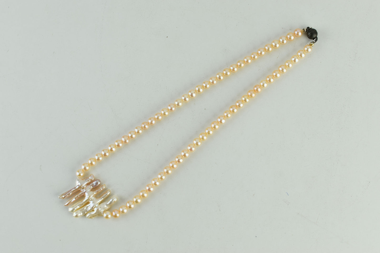 Langer Austria Creamy Ø 6.4mm Pearls , 46cm Long, 32g, Women Necklace, Excellent 9/10