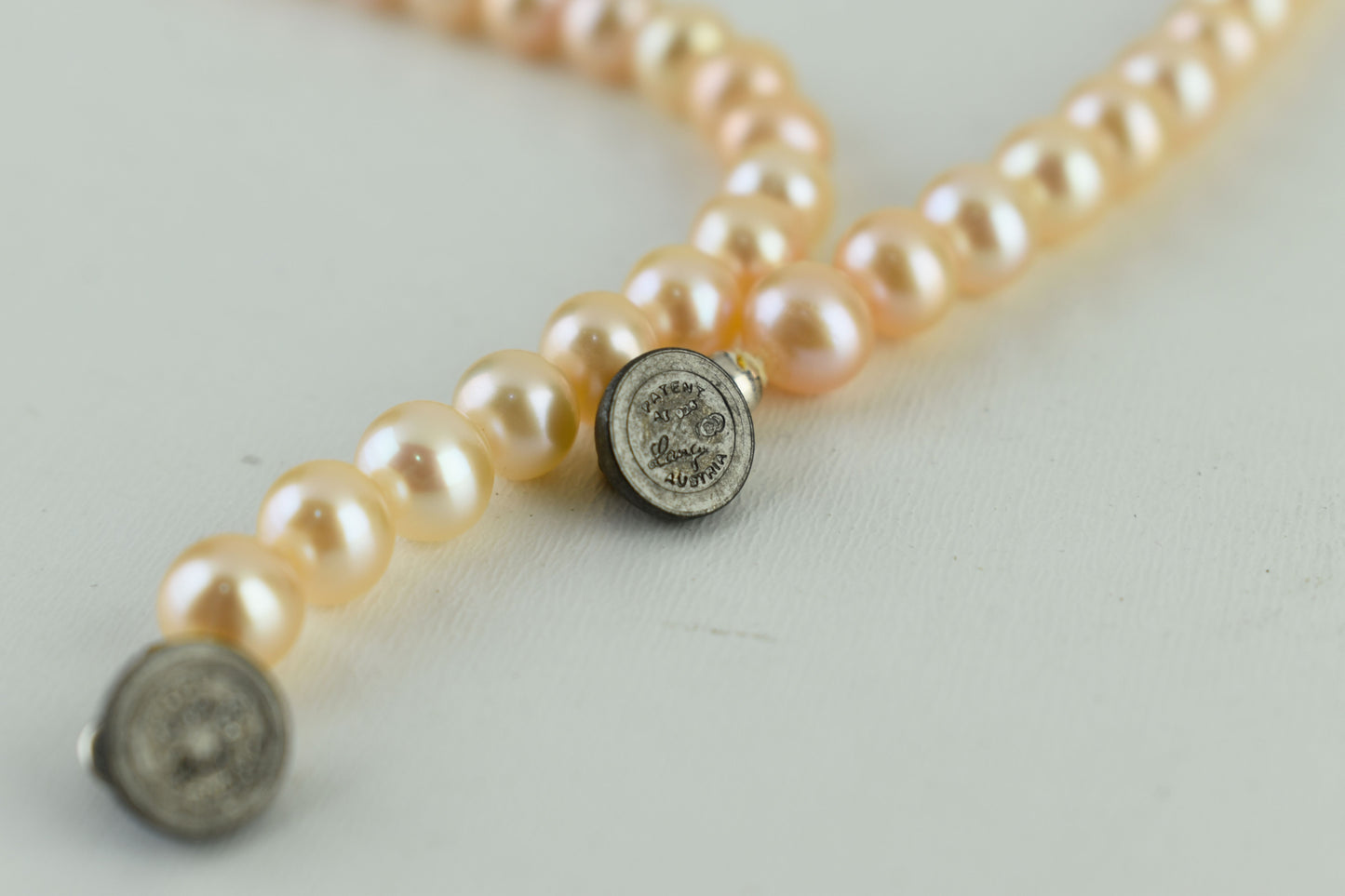 Langer Austria Creamy Ø 6.4mm Pearls , 46cm Long, 32g, Women Necklace, Excellent 9/10