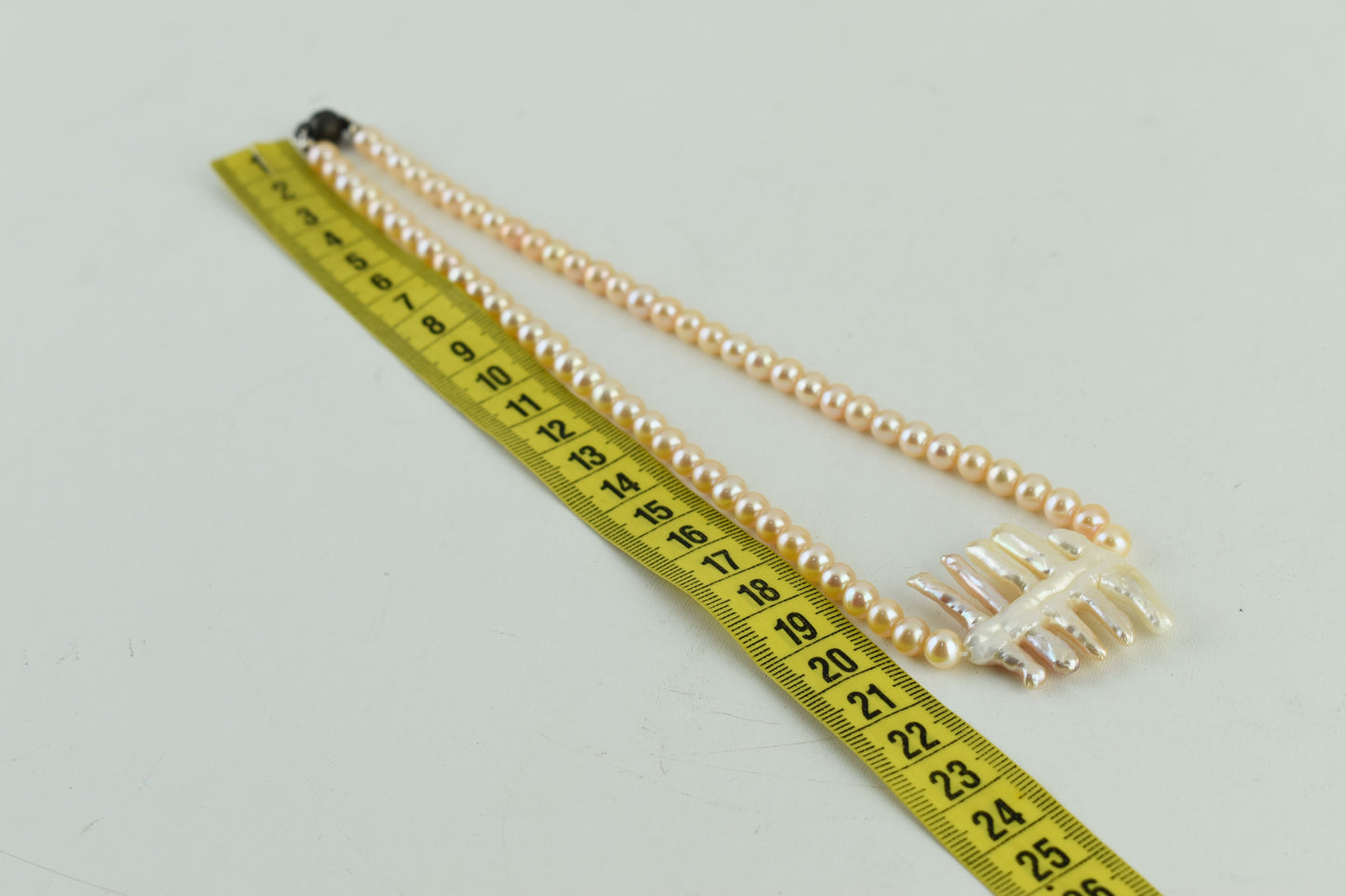 Langer Austria Creamy Ø 6.4mm Pearls , 46cm Long, 32g, Women Necklace, Excellent 9/10