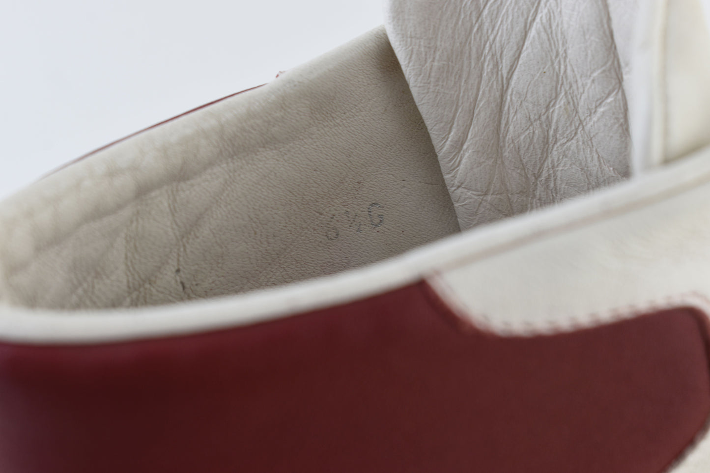 Gucci GG 363731 Interlocking white & burgundy Leather High Top Men Sneakers, Size EU 40.5, Good 6/10