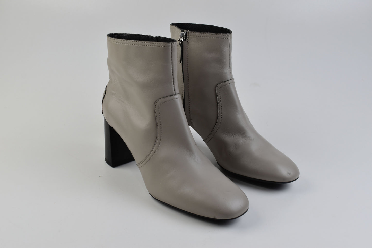 Tod's Grey Women Leather Block Heel Ankle Boots Size 40.5, Excellent 9/10