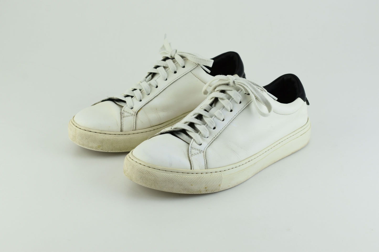 GIVENCHY PARIS Urban Street Low White Men Sneaker Size EU 40, Good 6/10