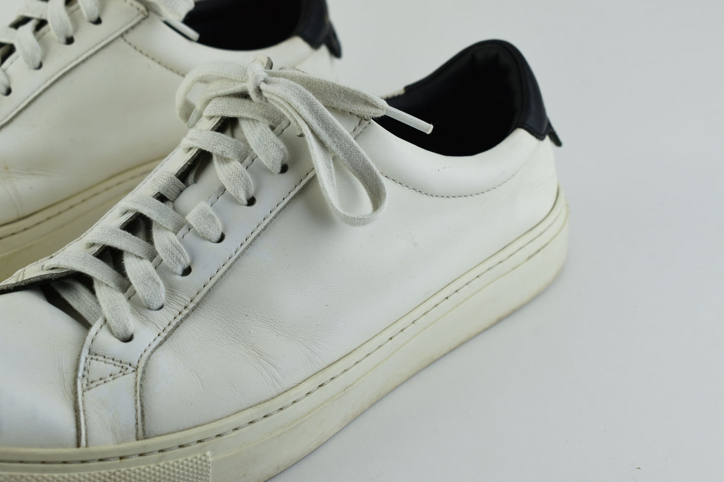 GIVENCHY PARIS Urban Street Low White Men Sneaker Size EU 40, Good 6/10