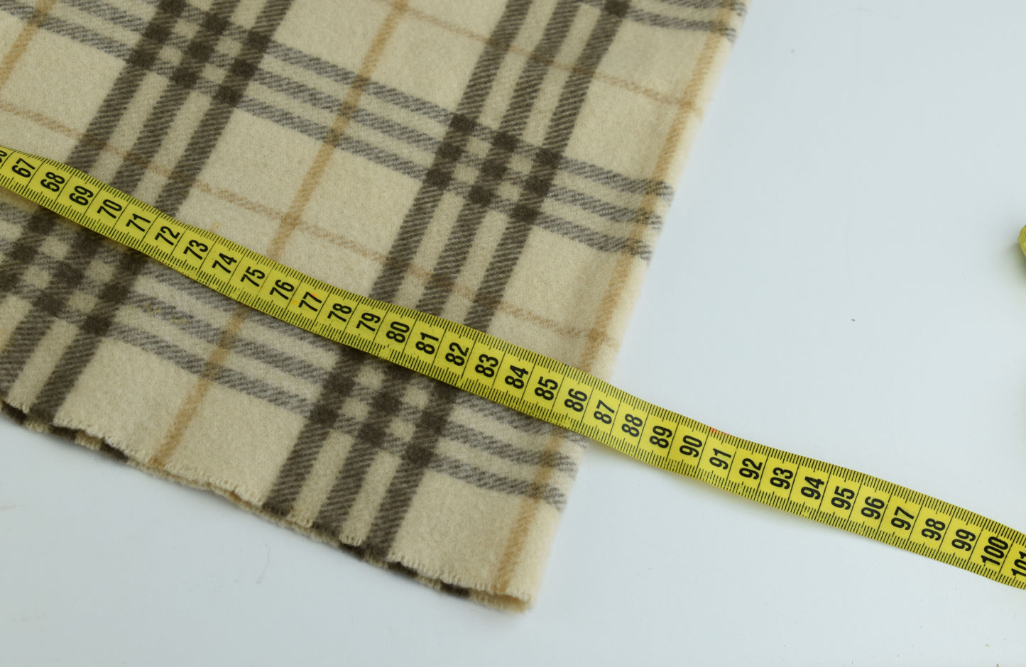Burberry London wool & cashmere scarf 29cm x 172cm, Excellent 9/10