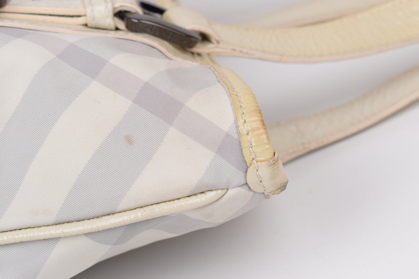 * Burberry White Beat Check Nylon Victoria Tote Bag, Made in Italy, 27x30cm, Good 6/10