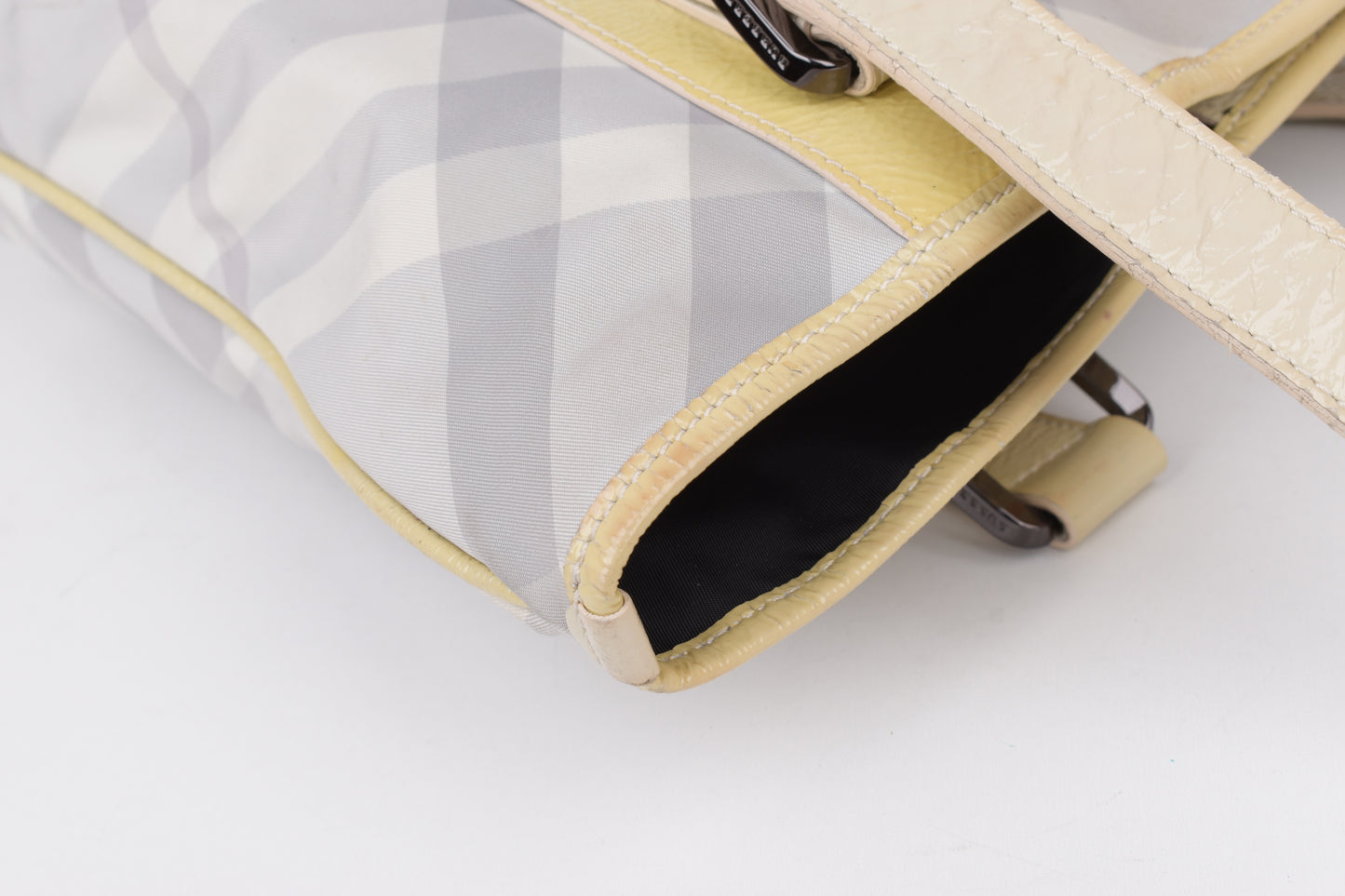 * Burberry White Beat Check Nylon Victoria Tote Bag, Made in Italy, 27x30cm, Good 6/10
