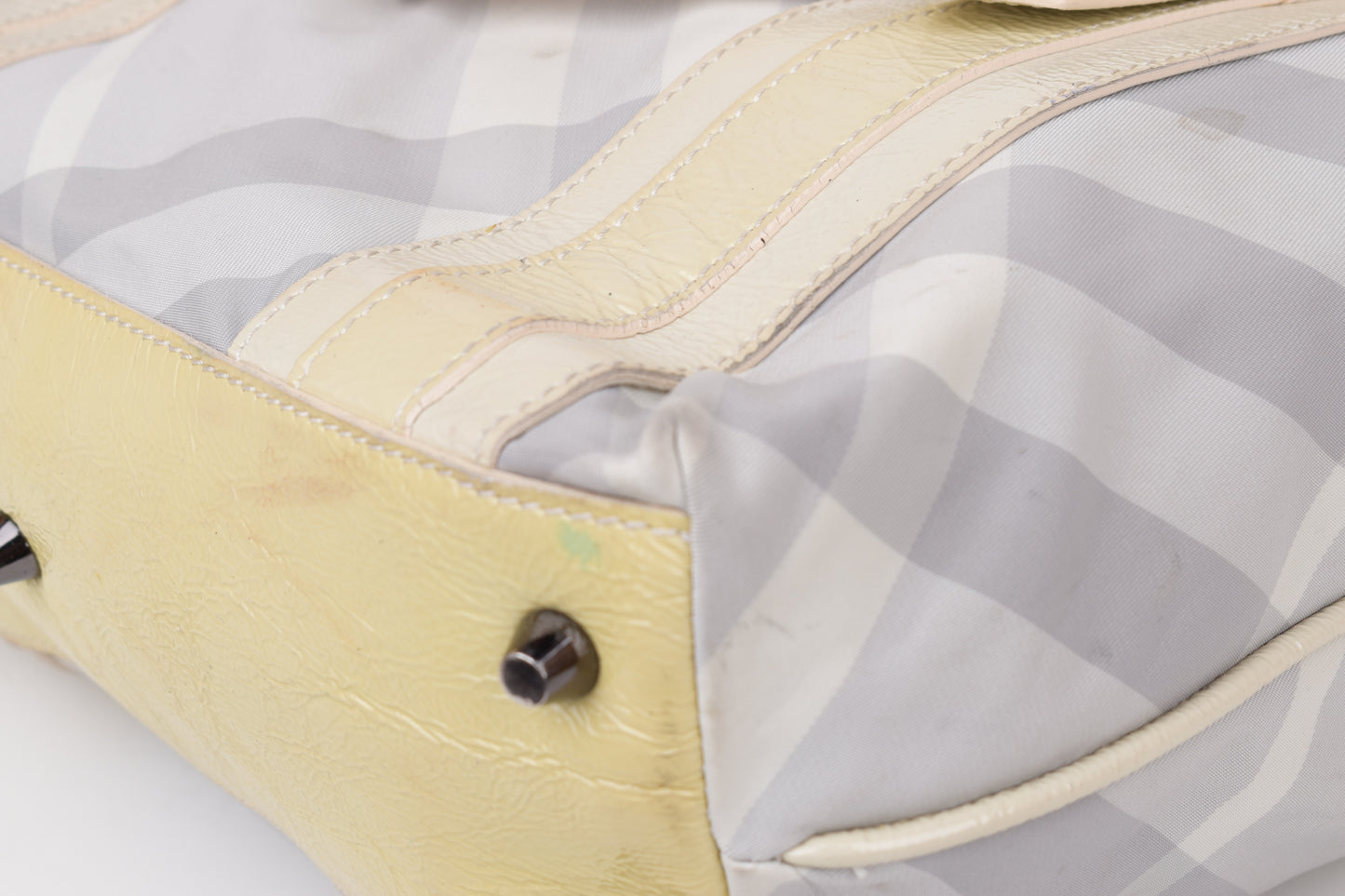 * Burberry White Beat Check Nylon Victoria Tote Bag, Made in Italy, 27x30cm, Good 6/10