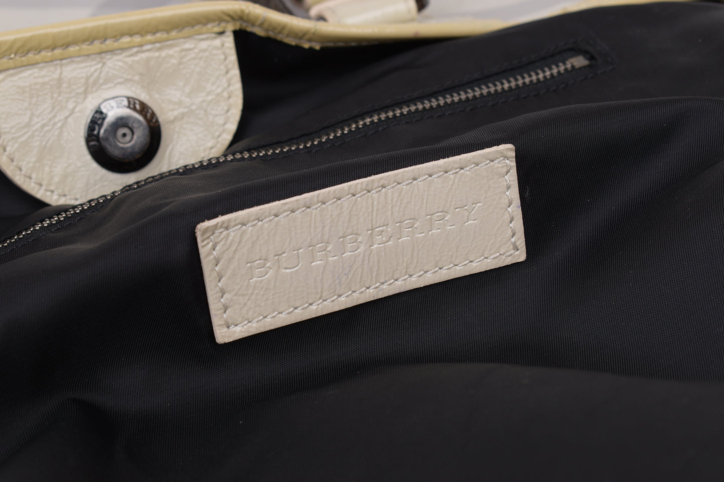 * Burberry White Beat Check Nylon Victoria Tote Bag, Made in Italy, 27x30cm, Good 6/10