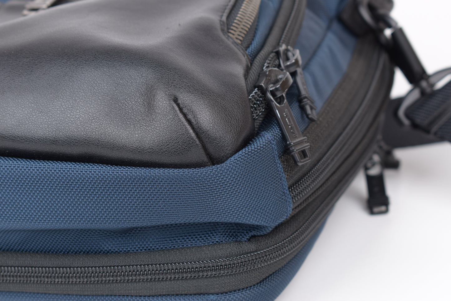 *TUMI Alpha Bravo Albany Slim Commuter Briefcase, 36x28cm, Excellent 9/10