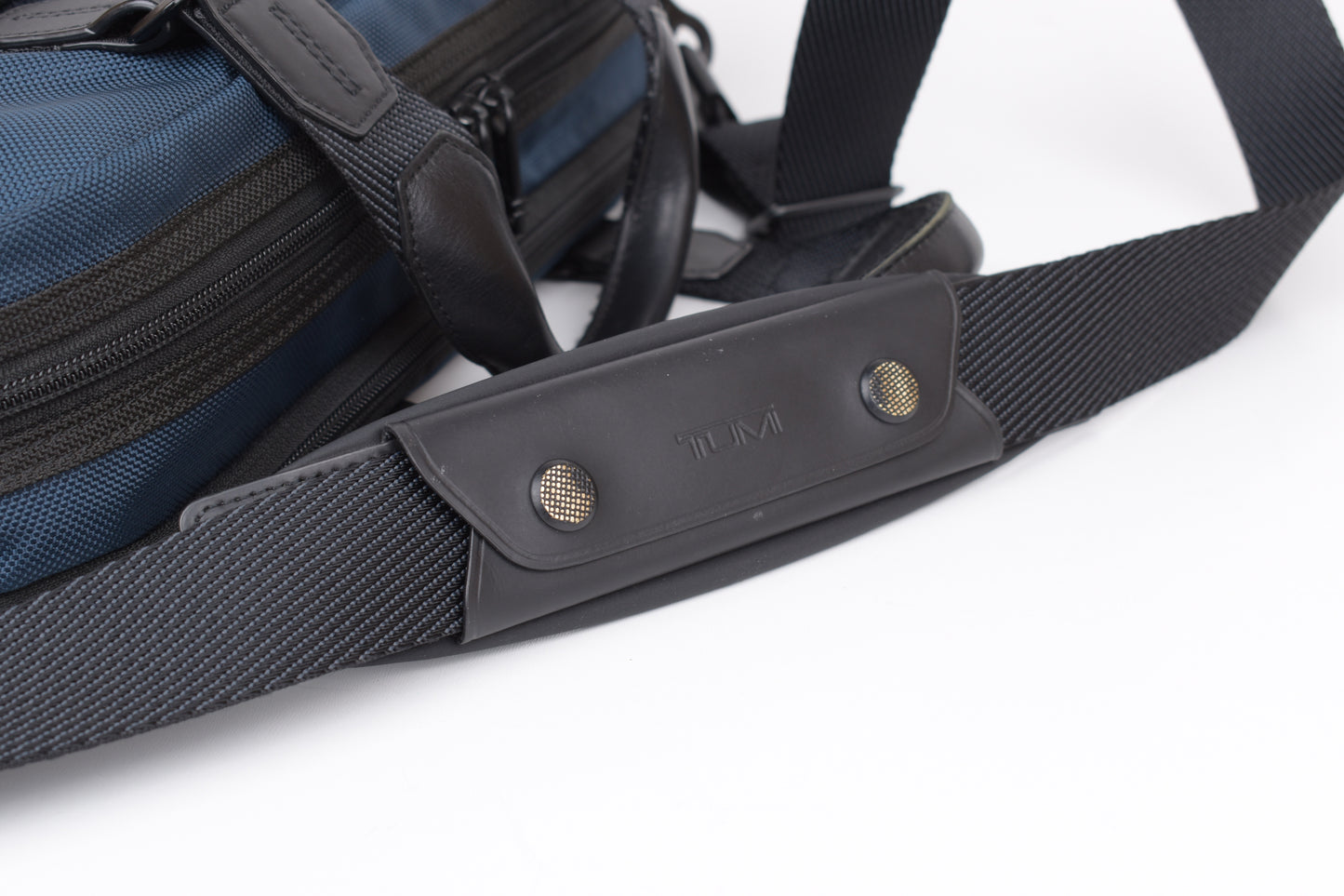 *TUMI Alpha Bravo Albany Slim Commuter Briefcase, 36x28cm, Excellent 9/10
