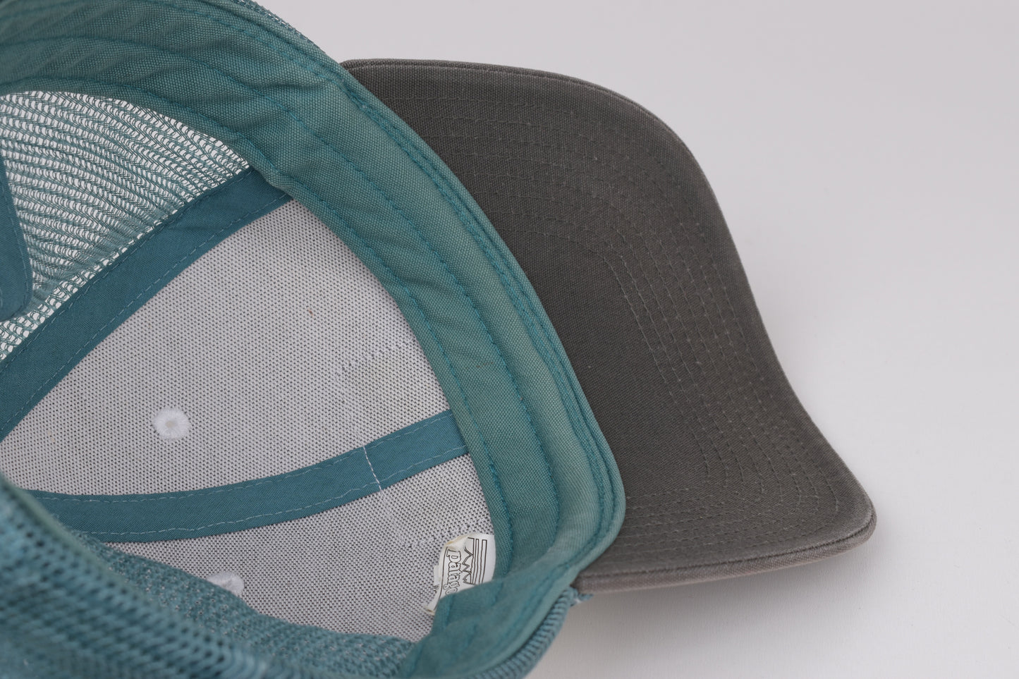 * Patagonia Shop Sticker Patch Trucker Hat (White w/Forge Grey) Cap, V.Good 8/10