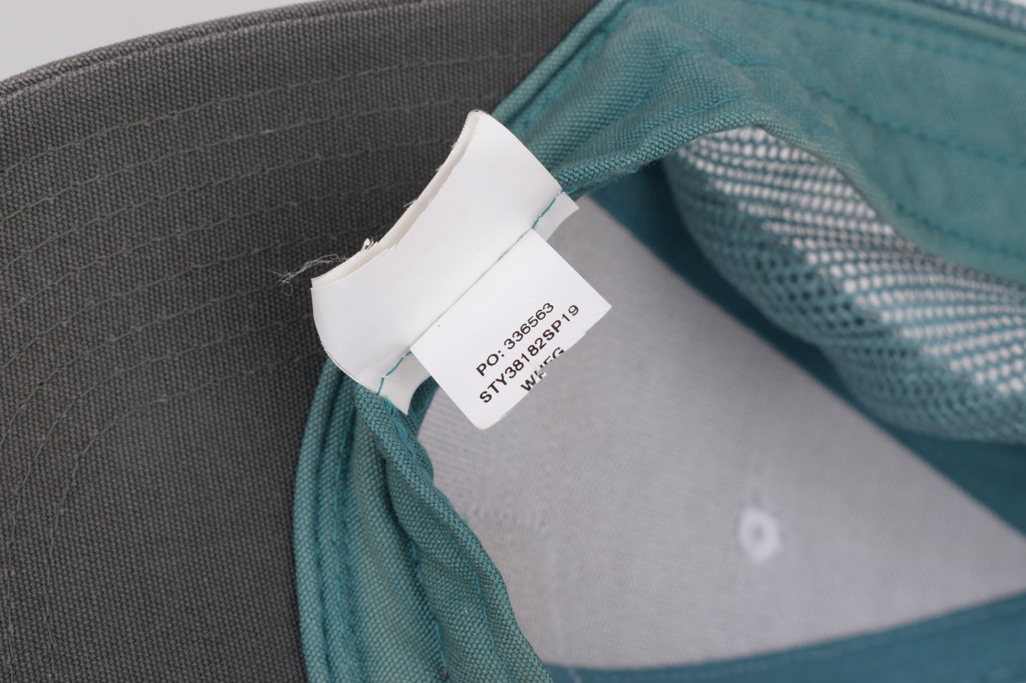 * Patagonia Shop Sticker Patch Trucker Hat (White w/Forge Grey) Cap, V.Good 8/10