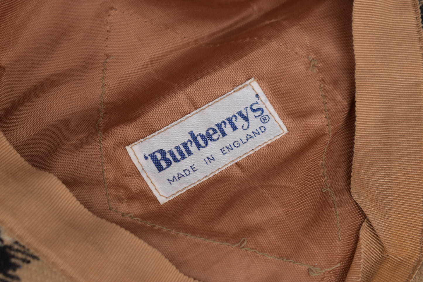 * Burberrys Wool Nova Check Flat Cap Hat, Size L, Excellent 9/10