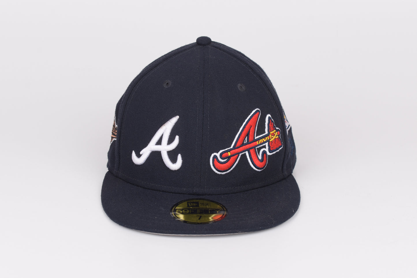 * Navy Blue Atlanta Braves Team Patch Pride New Era 59fifty Cap Hat, Size 7 55,8cm Excellent 9/10