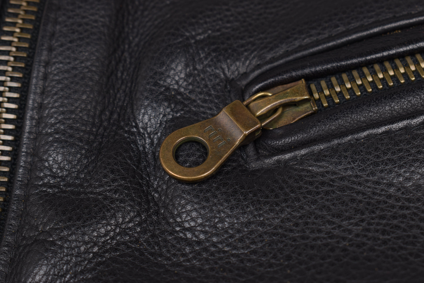 * Classic Mauritius Men Oversize Black Leather Bomber Jacket, riri Zipper, Size M, Excellent 10/10