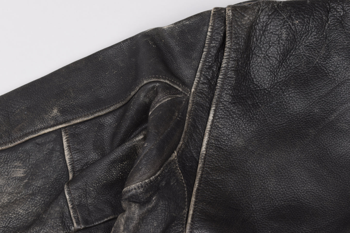 Vintage Avirex USA Biker Leather Jacket, size M, V.Good 8/10 *
