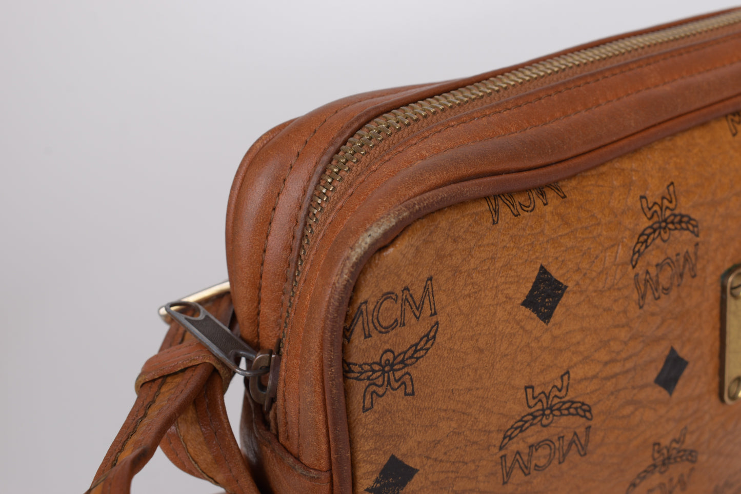* Vintage MCM Small Brown Visetos Leather Crossbody Bag, 24x18cm Good 6/10