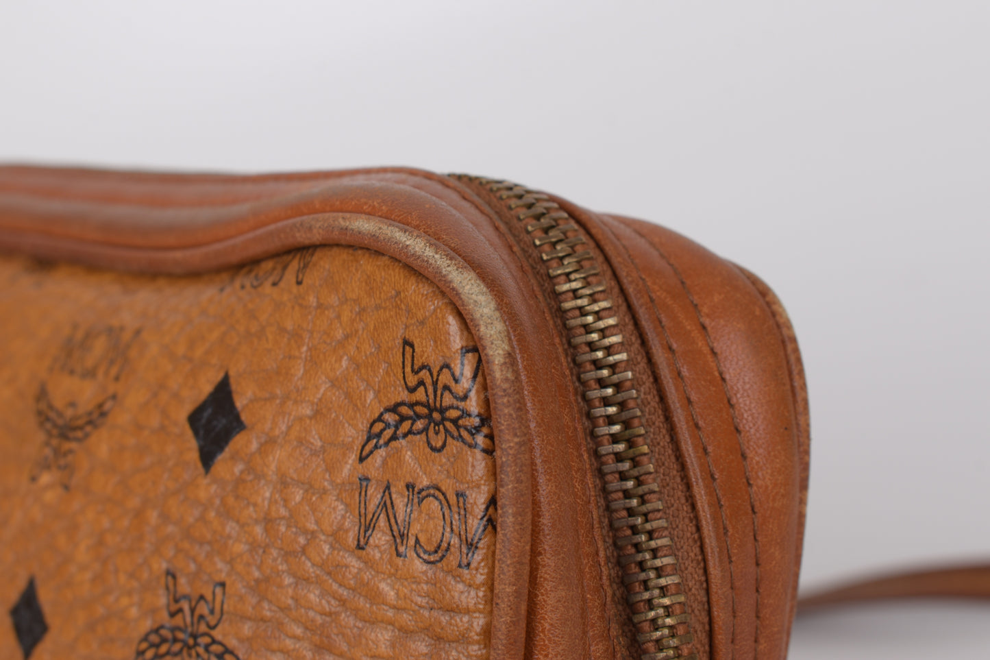 * Vintage MCM Small Brown Visetos Leather Crossbody Bag, 24x18cm Good 6/10