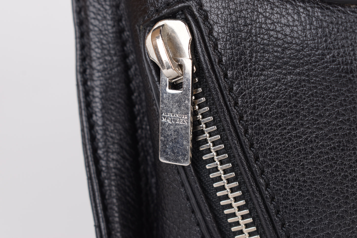 * Alexander McQueen Black Leather Padlock Biker Zip Satchel Bag 30x23cm Excellent 9/10