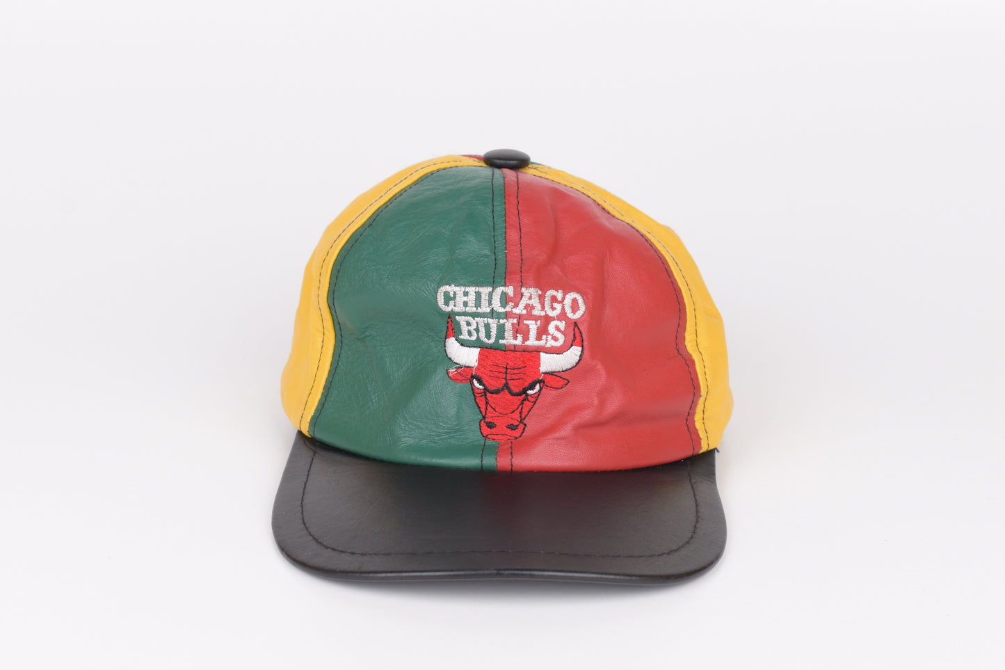 Vintage Chicago Bulls Leather SnapBack Hat Adidas Made In USA, V.Good 8/10